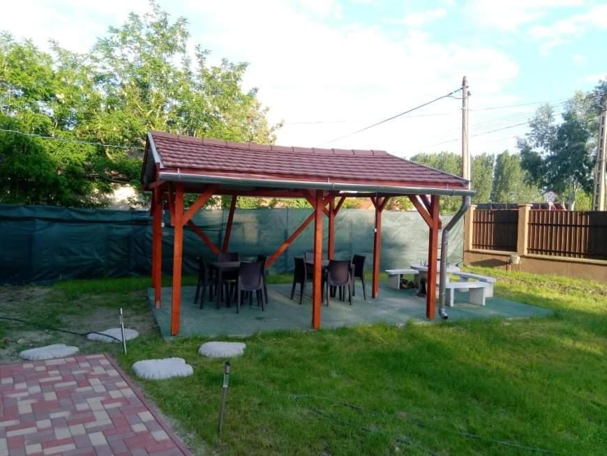 Angyal Apartman Cserkeszolo Exterior photo